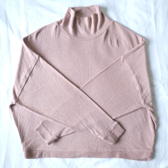 EXPRESS Mockneck Oversized Sweater - Picture 4 of 7